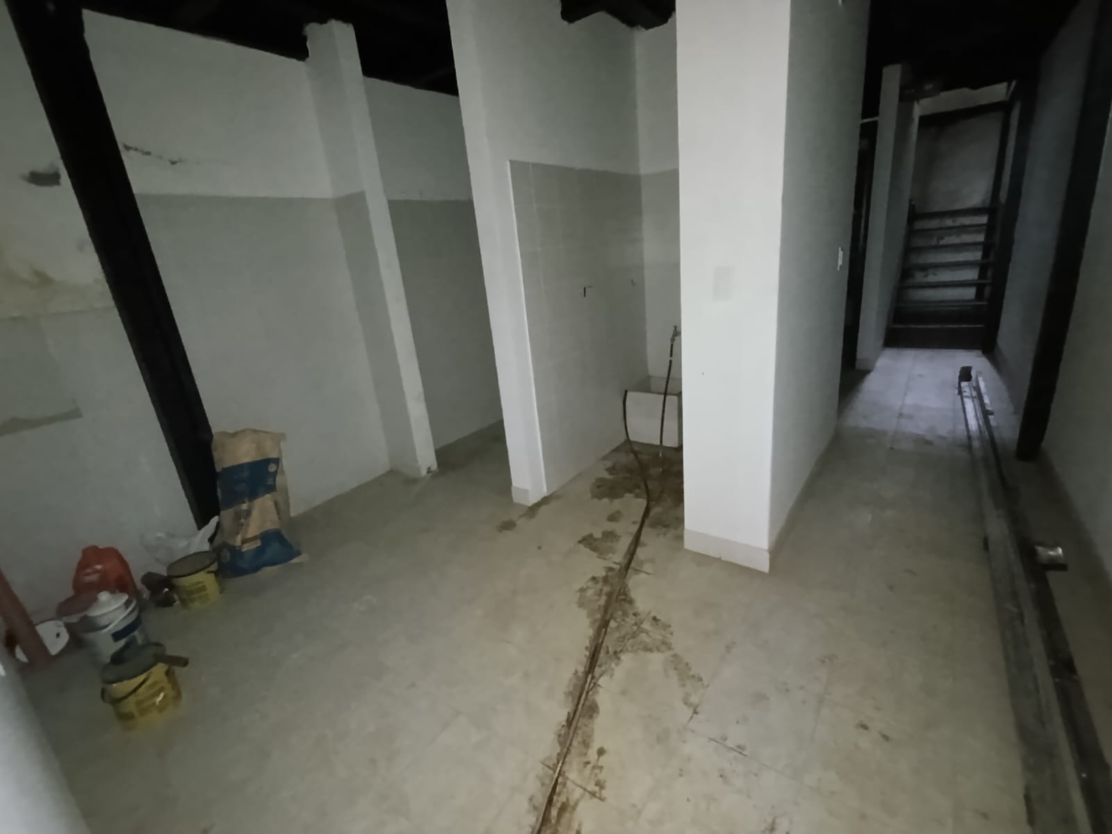ARRIENDO BODEGA  SALVADOR
