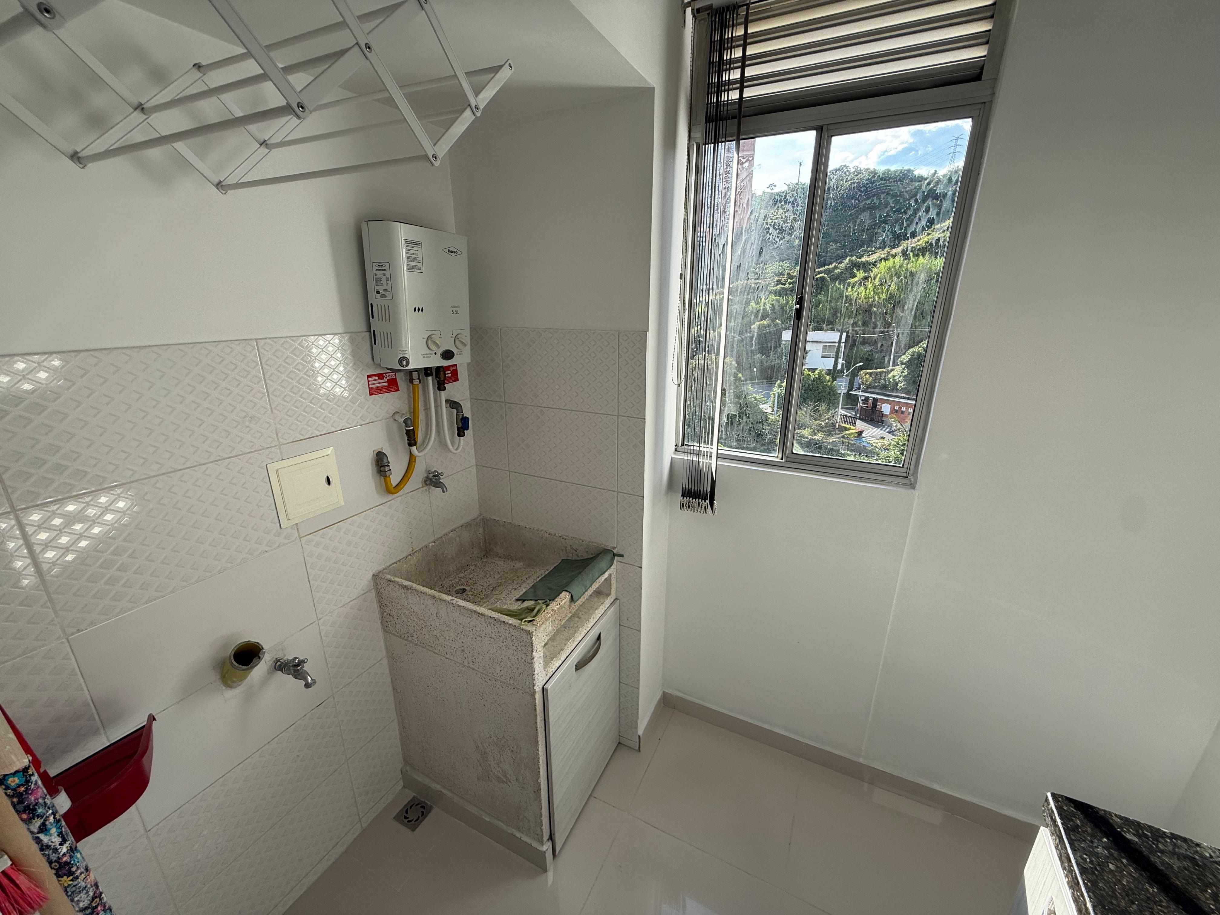 ARRIENDO APARTAMENTO EN CALASANZ PARTE ALTA