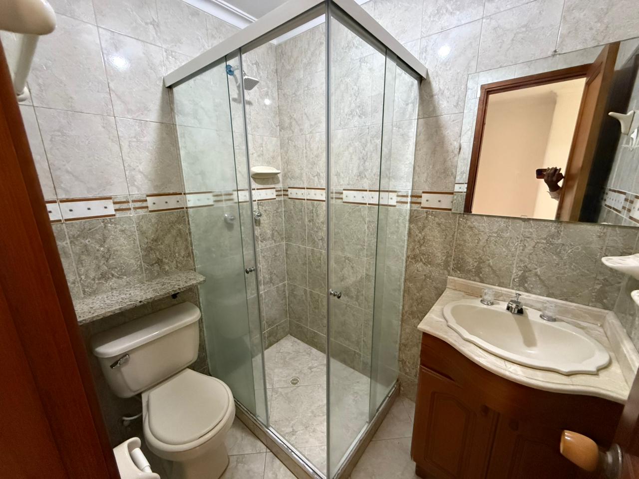 ARRIENDO APARTAMENTO EN LAURELES LAS ACACIAS