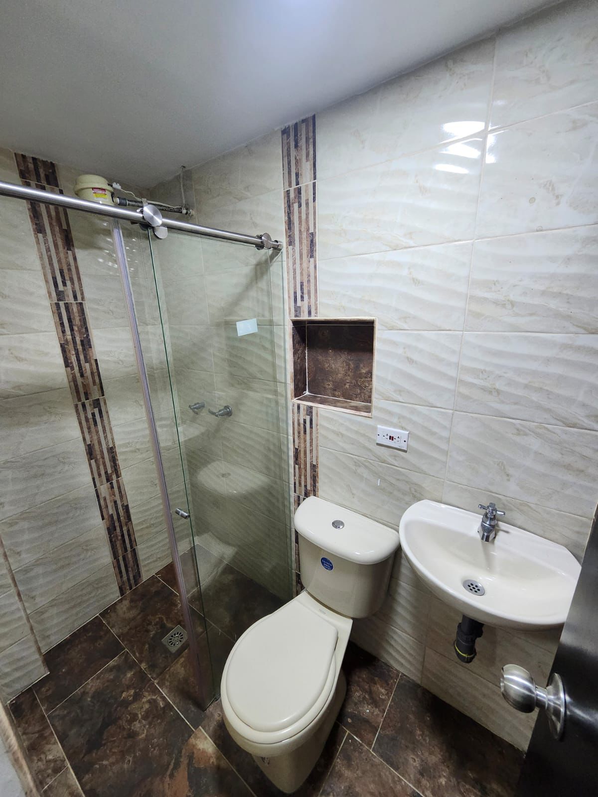 ARRIENDO APARTAESTUDIO EN SANTA MONICA