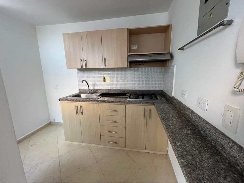 VENDO APARTAMENTO EN LAURELES