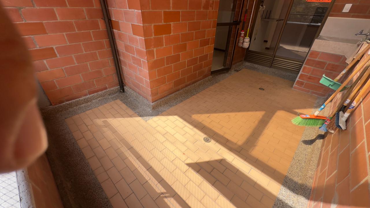 ARRIENDO APARTAMENTO EN LA LOMA DE LOS BERNAL