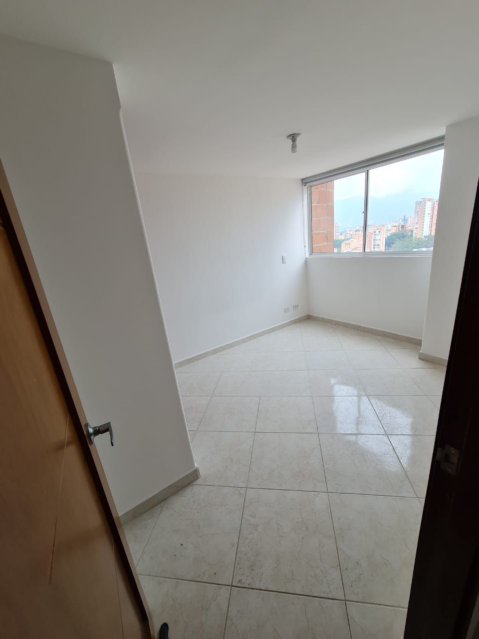 ARRIENDO APARTAMENTO EN LAURELES