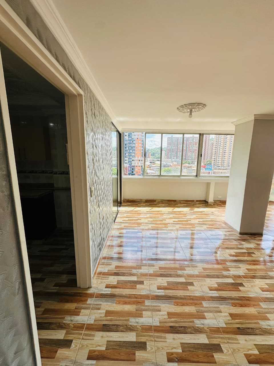 VENDO APARTAMENTO EN LAURELES ESTADIO