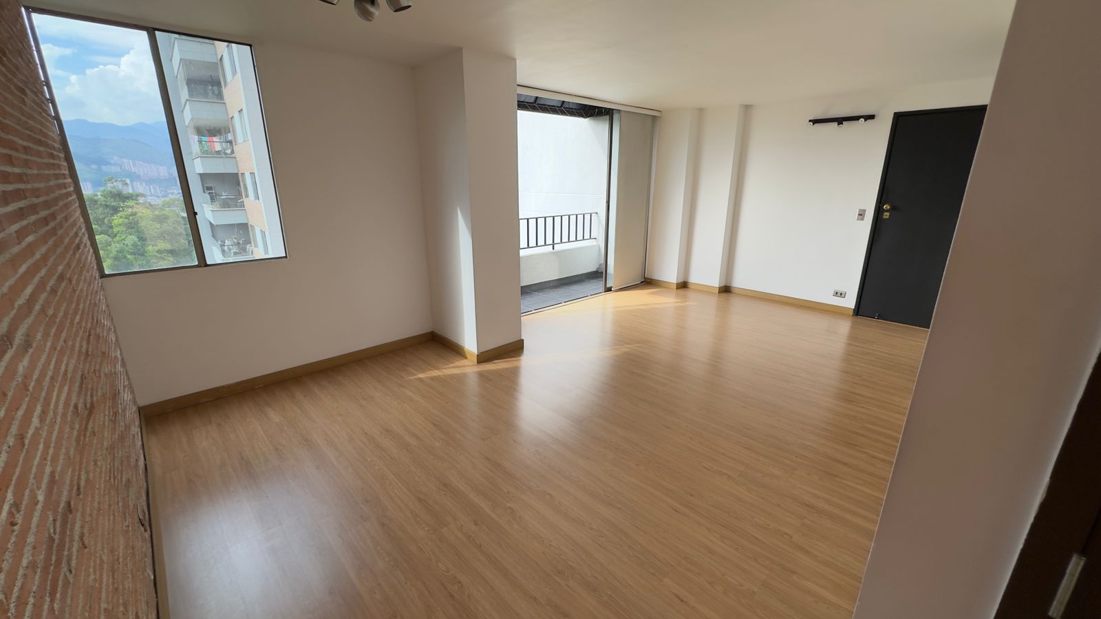 ARRIENDO APARTAMENTO EN EL POBLADO LA FRONTERA