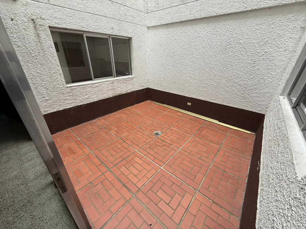 ARRIENDO CASA EN SANTA MONICA