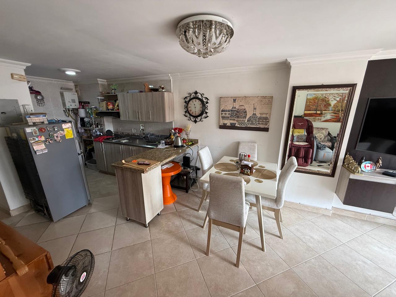 VENDO APARTAMENTO EN LAURELES