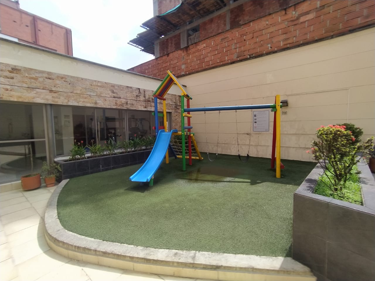 Arriendo Apartamento En Conquistadores