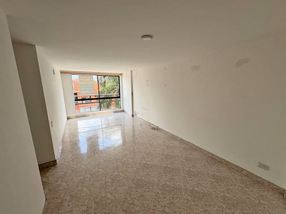VENDO APARTAMENTO EN LAURELES