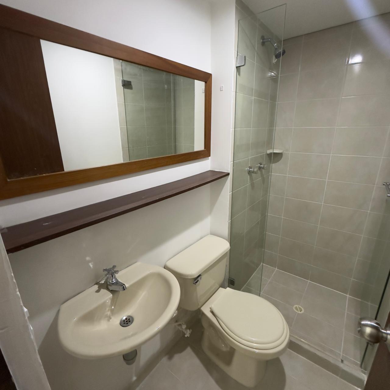 ARRIENDO APARTAMENTO EN LA LOMA DE LOS BERNAL