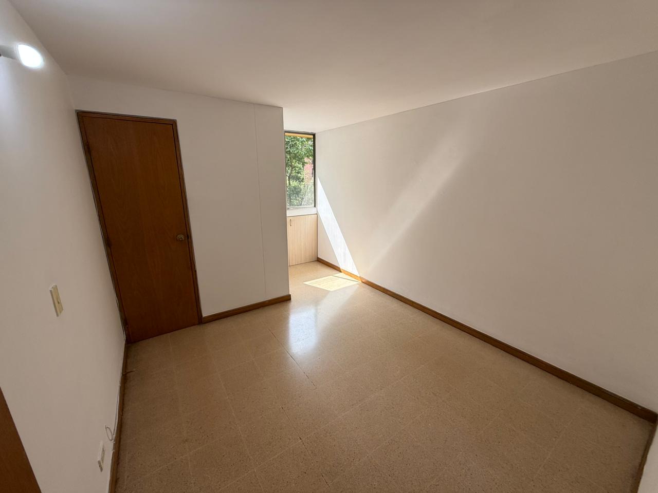 ARRIENDO APARTAMENTO EN EL POBLADO