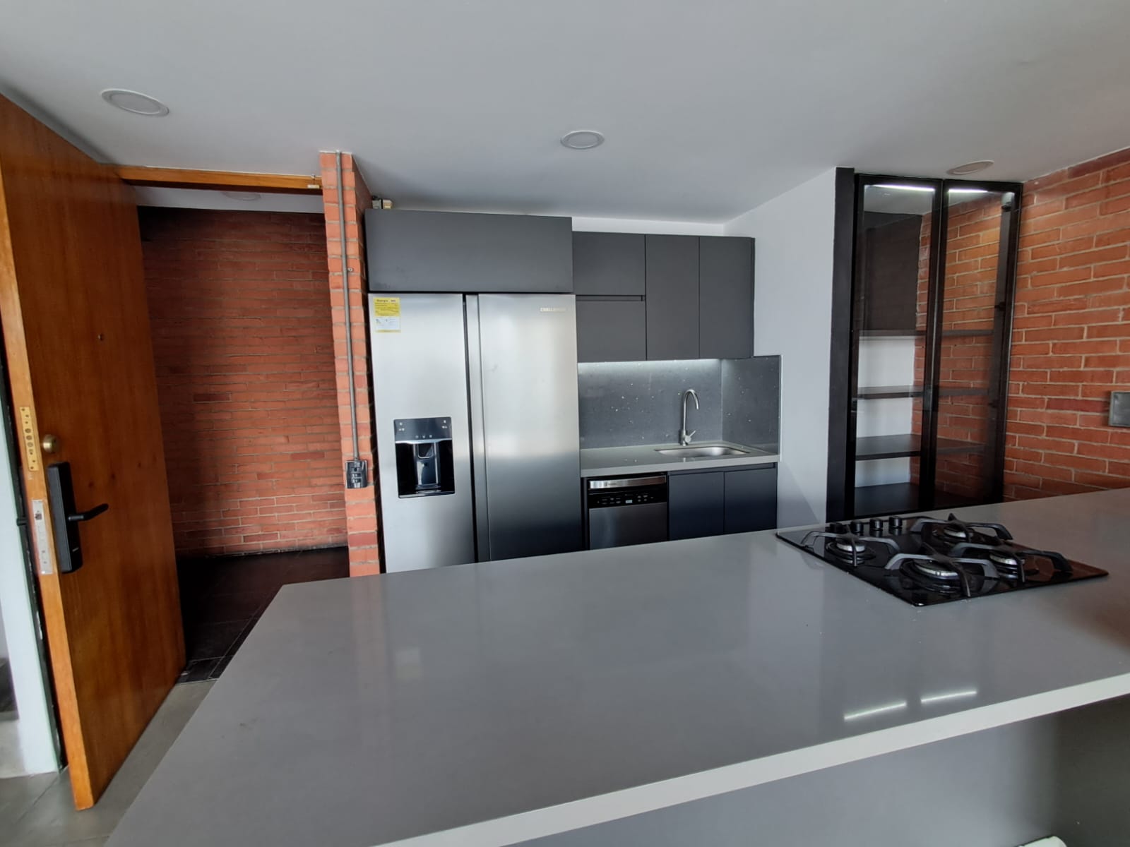 ARRIENDO APARTAESTUDIO EN EL POBLADO ASTORGA