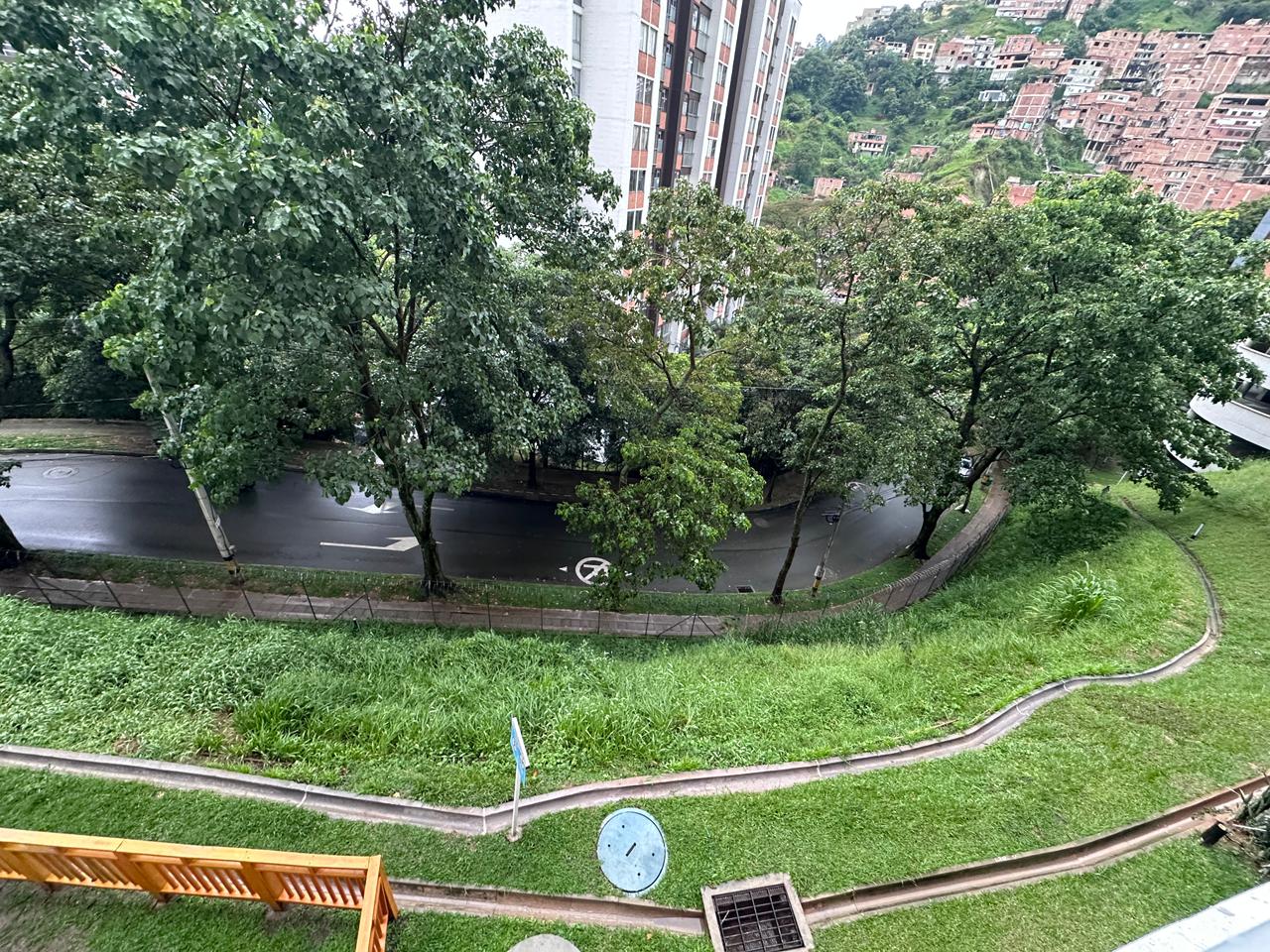 ARRIENDO APARTAMENTO EN LA LOMA DE LOS BERNAL