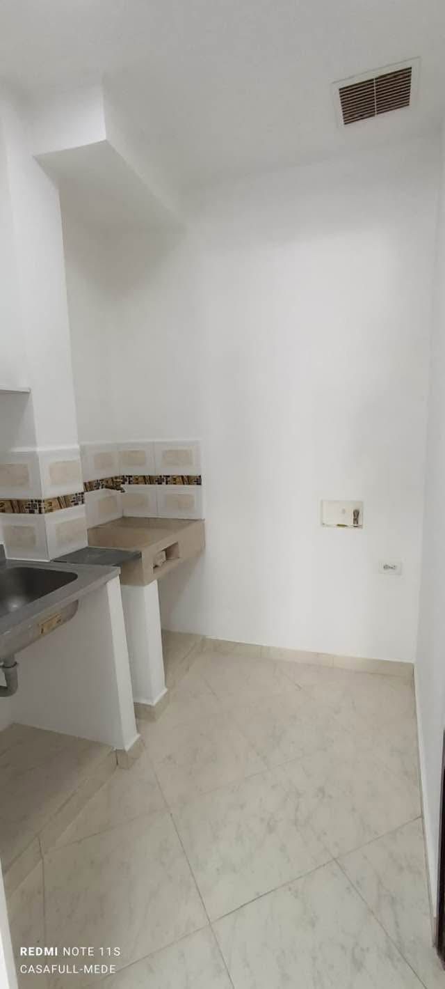 ARRIENDO LOCAL EN LA FLORESTA