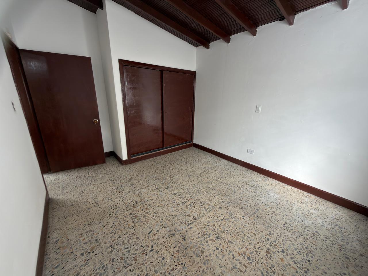 ARRIENDO CASA COMERCIAL EN CALASANZ
