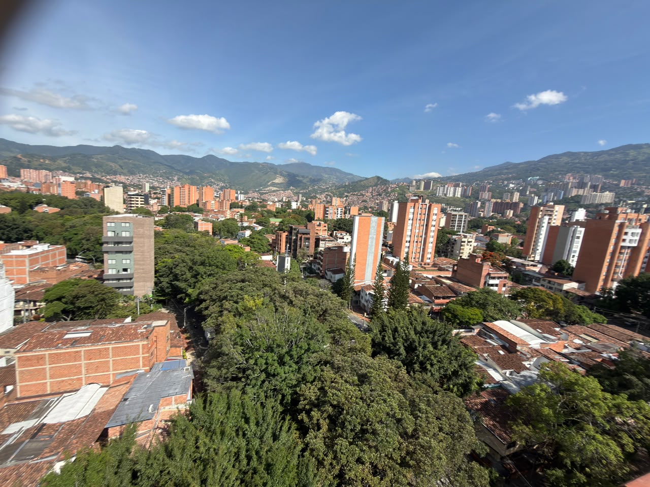 ARRIENDO APARTAMENTO EN EL VELODROMO