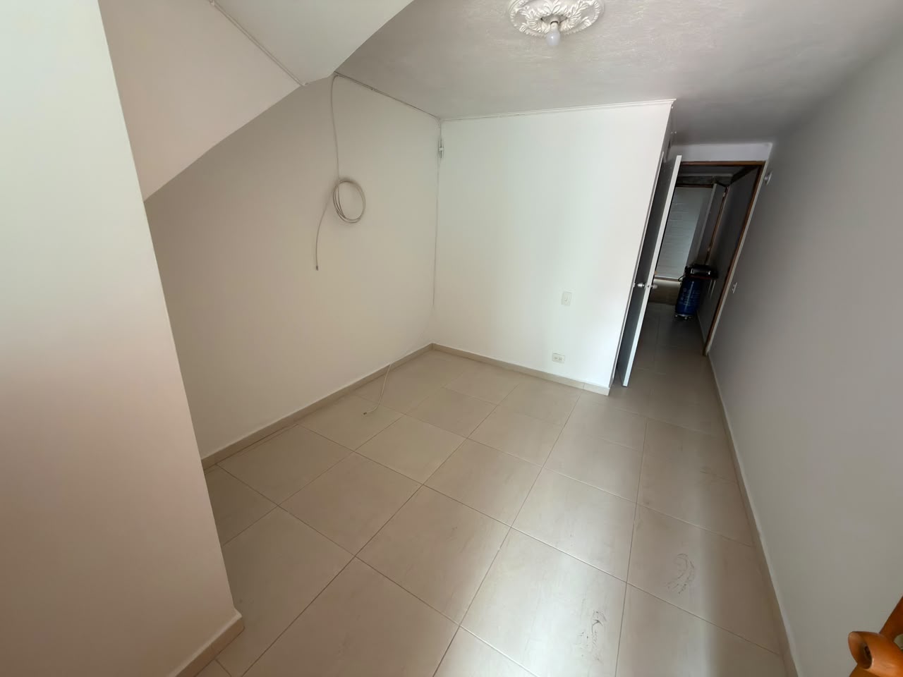 ARRIENDO APARTAESTUDIO EN CALASANZ