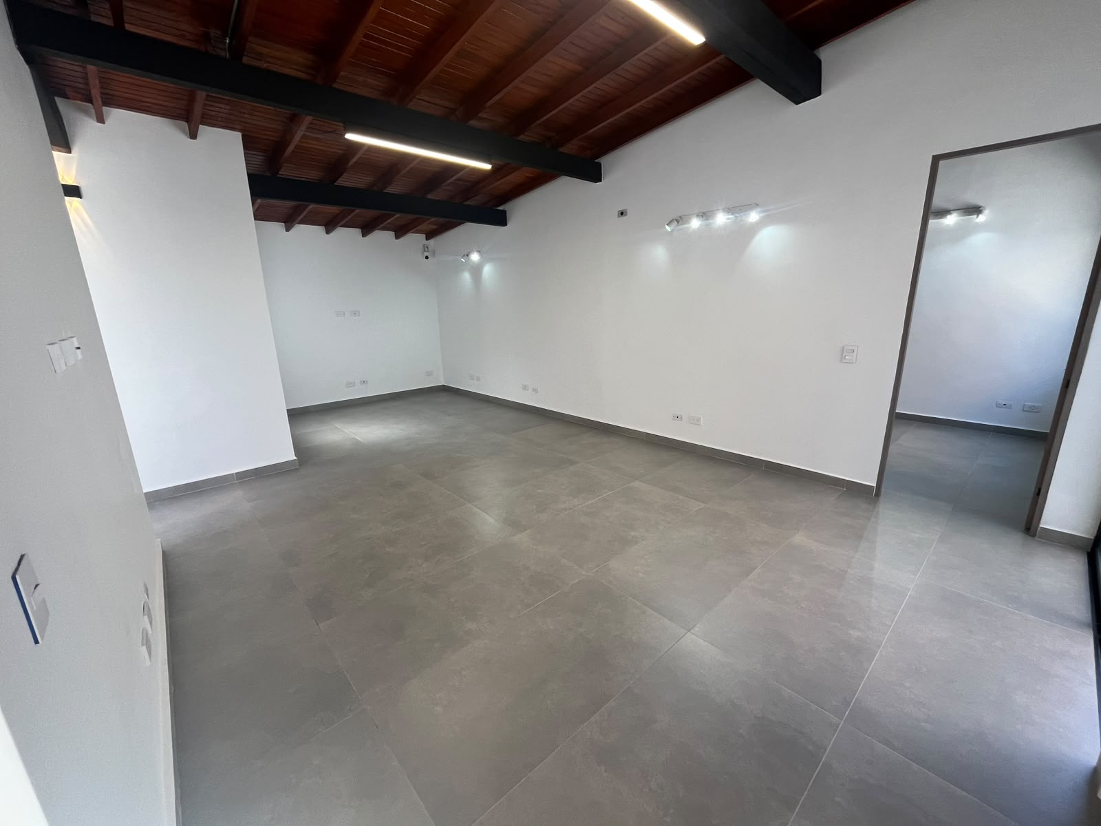 Arriendo casa para uso comercial la Castellana