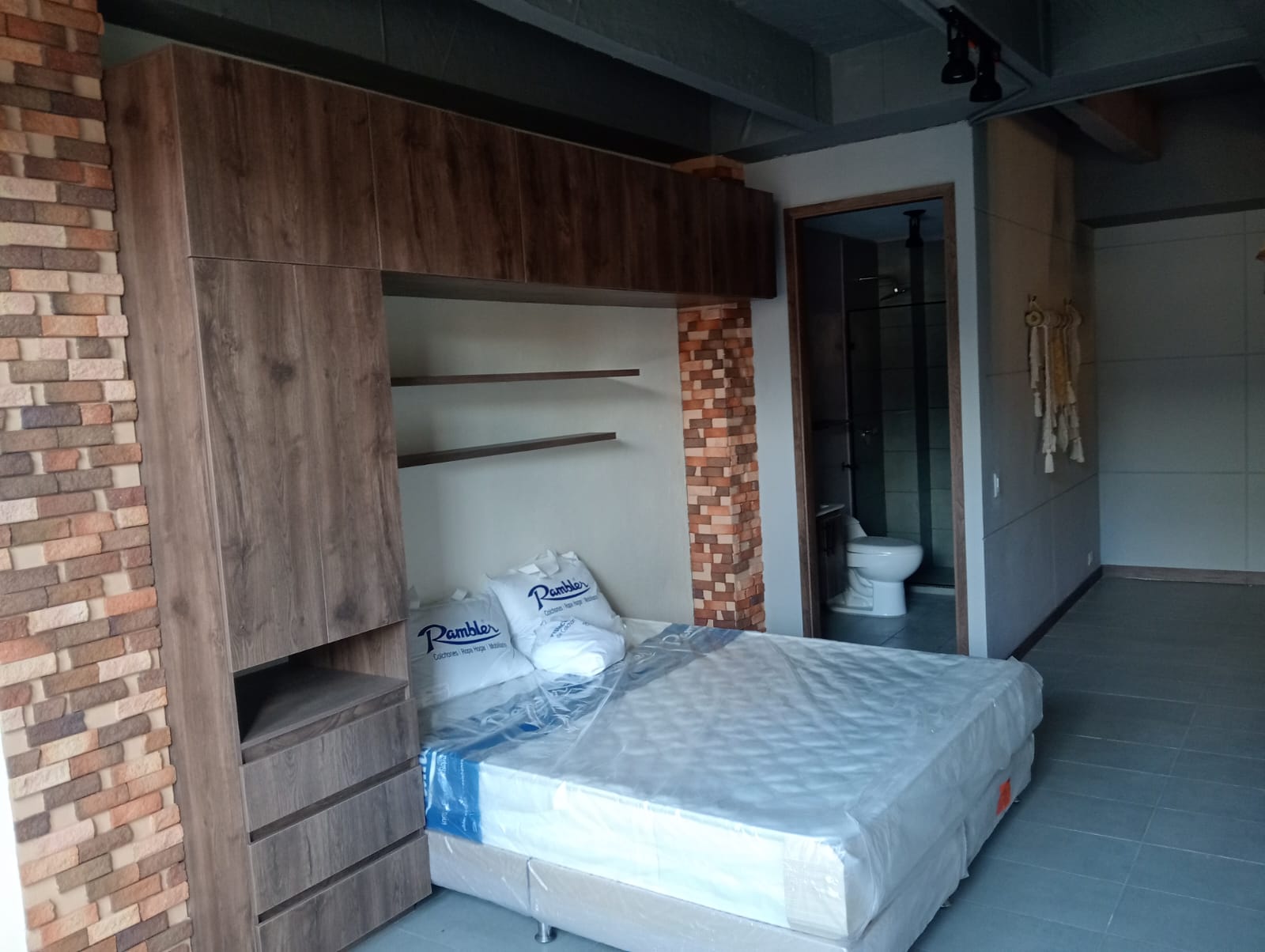 ARRIENDO APARTAESTUDIO TIPO LOFT EN EL ESTADIO