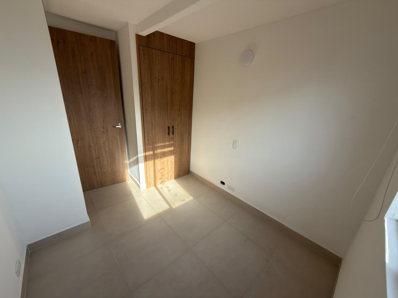 ARRIENDO APARTAMENTO EN LA LOMA DE LOS BERNAL
