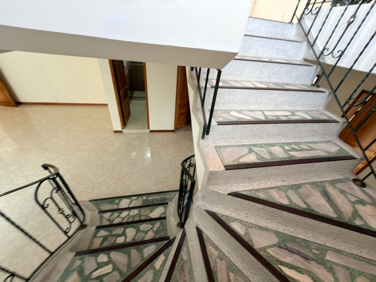 ARRIENDO APARTAMENTO DUPLEX EN EL VELODROMO