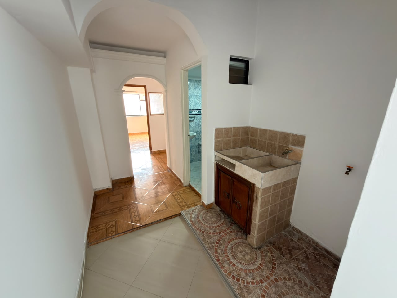 ARRIENDO APARTAMENTO EN LA FLORESTA