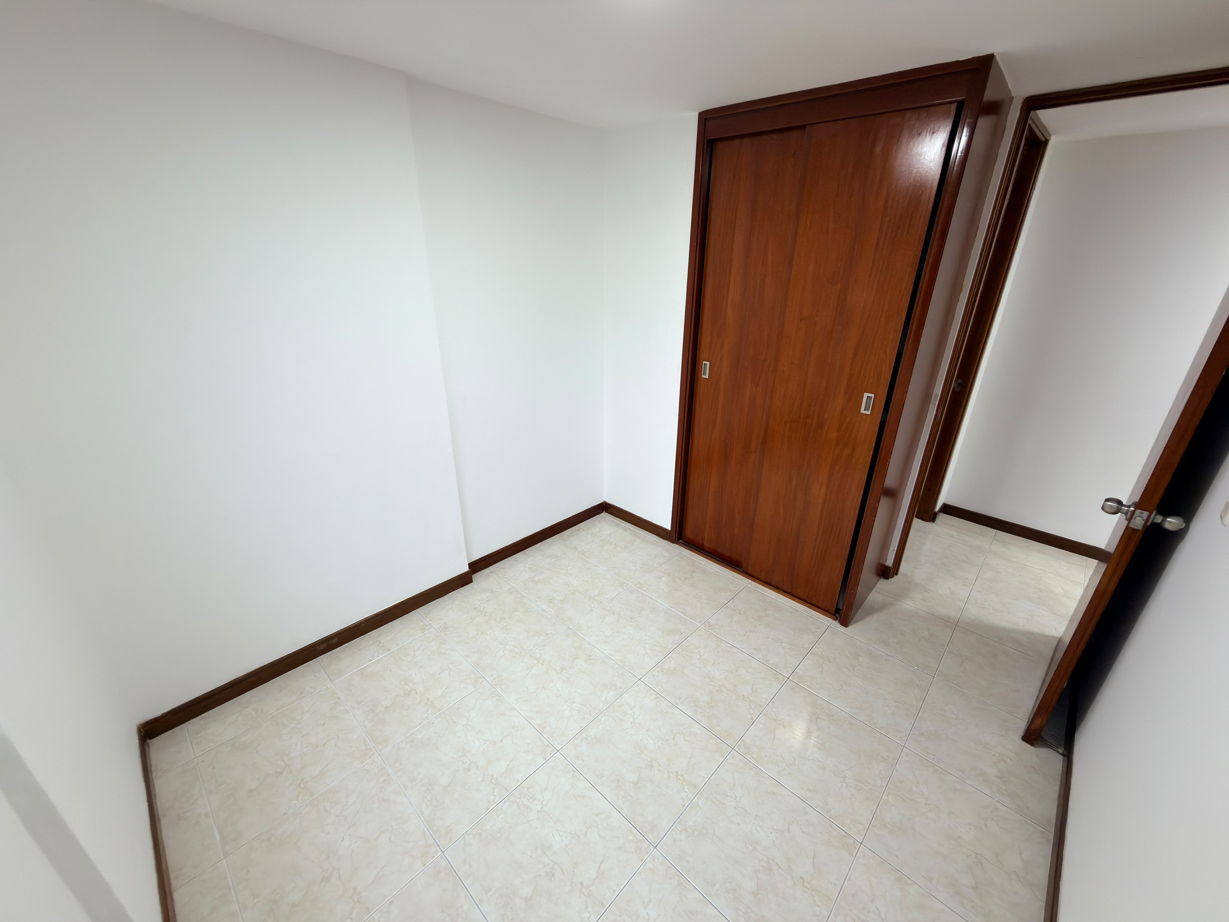 Arriendo Apartamento Lomas de los Bernal
