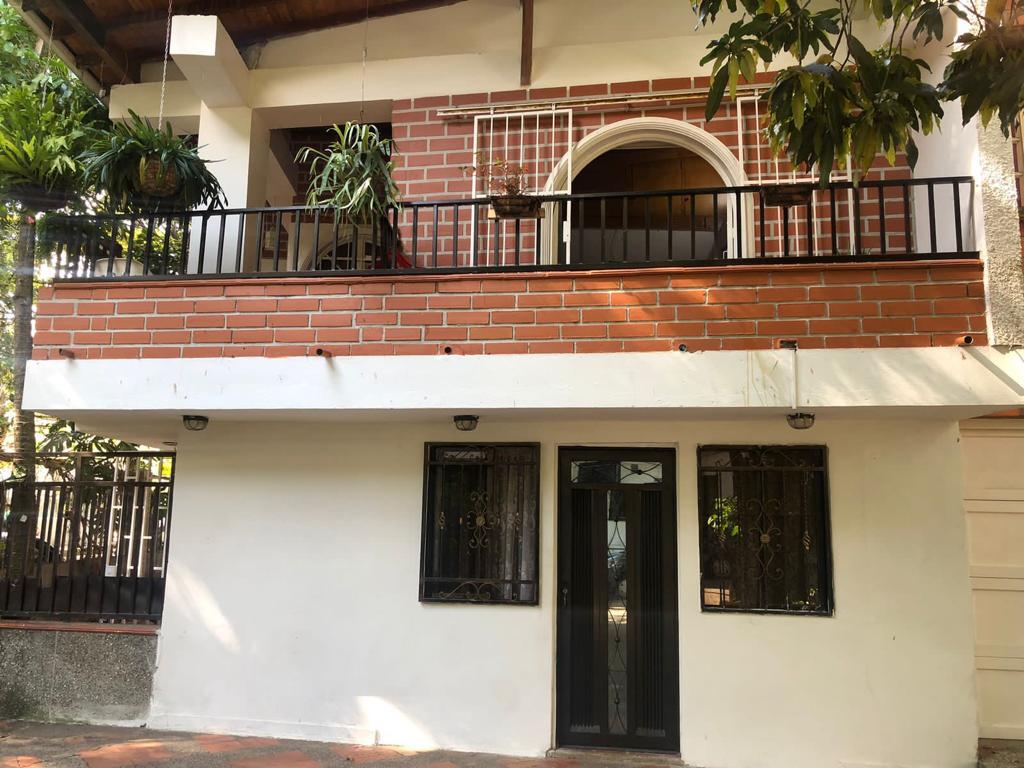 CASA EN VENTA BARRIO SANTA LUCIA
