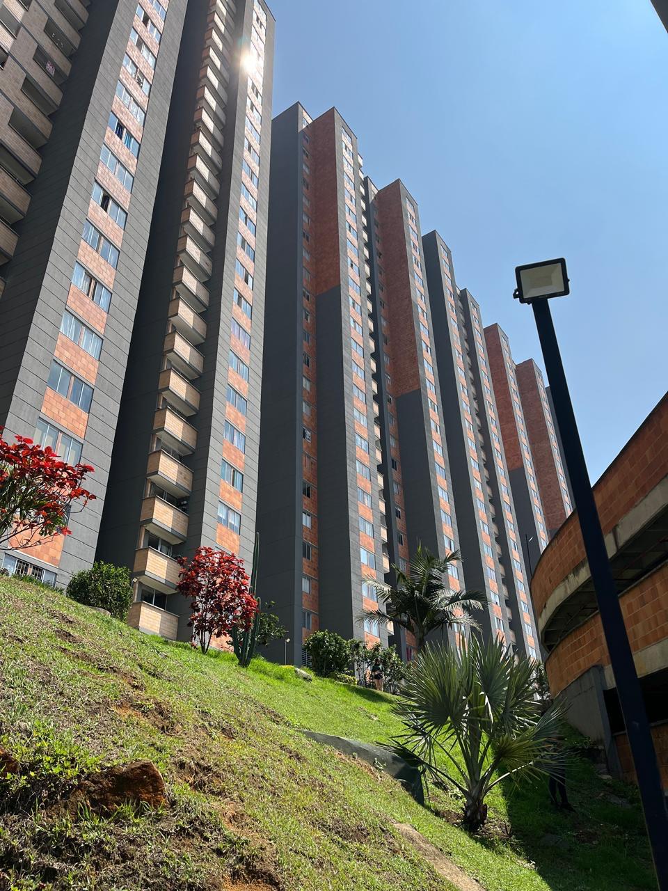Vendo Apartamento en Robledo Pajarito