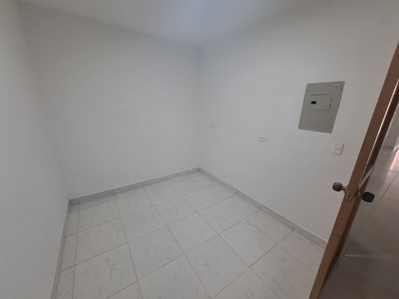 ARRIENDO   CASA FLORIDA NUEVA PARA OFICINA