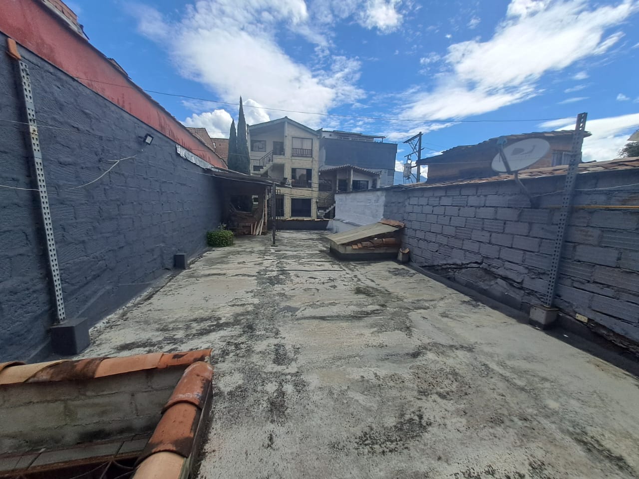 VENDO CASA CABAÑITAS PRIMER PISO