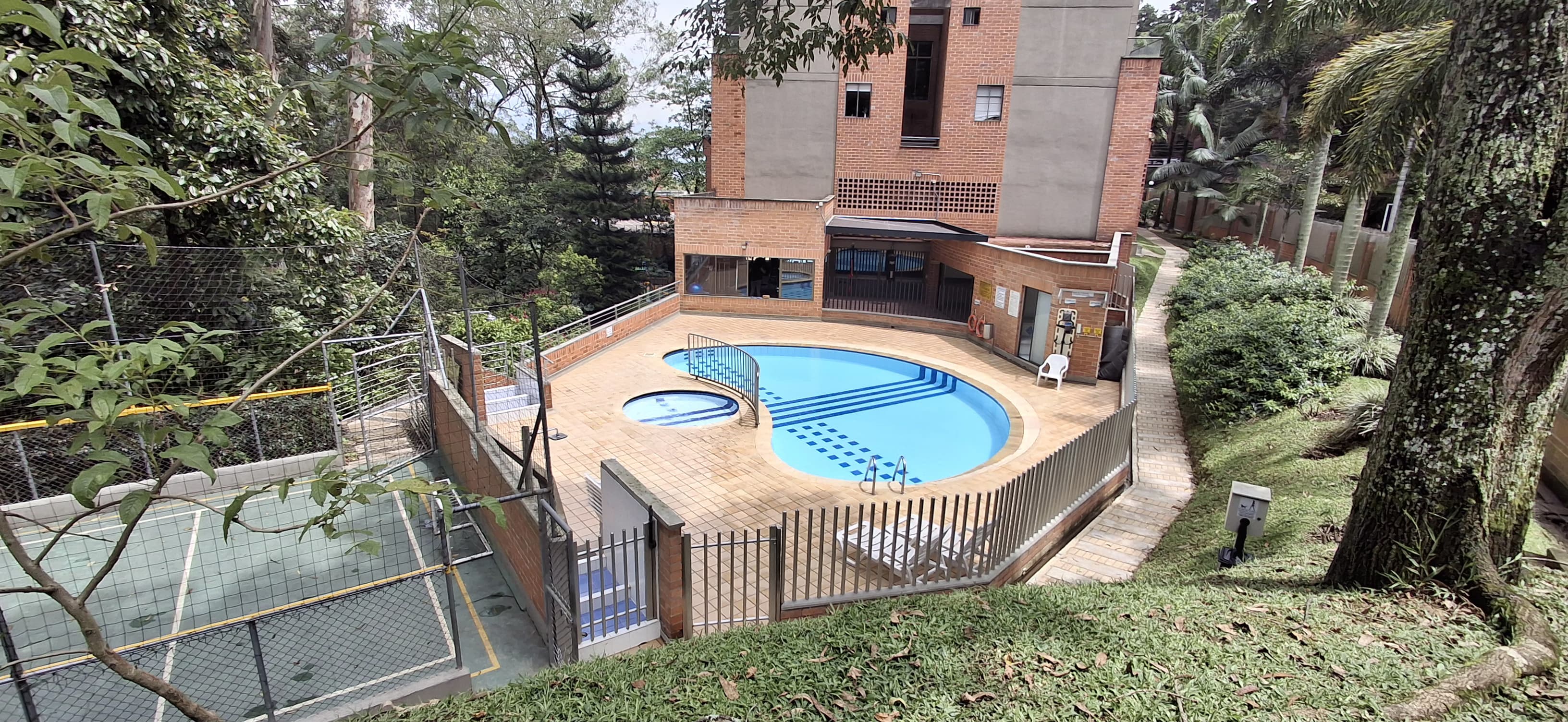 VENDO APARTAMENTO DUPLEX EN SAN LUCAS EL POBLADO