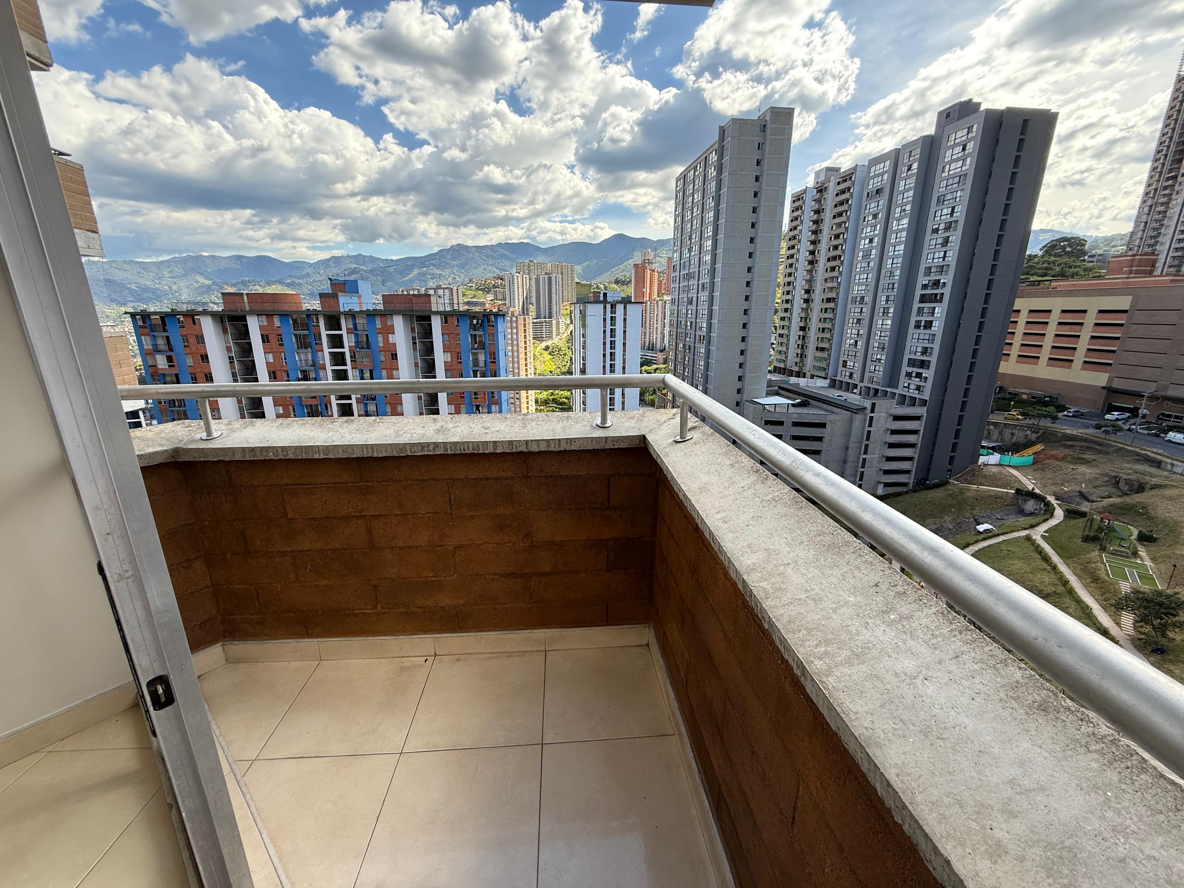 ARRIENDO APARTAMENTO EN CALASANZ PARTE ALTA