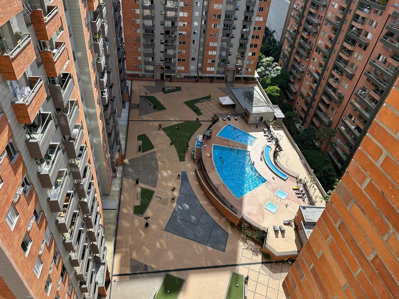 ARRIENDO APARTAMENTO CIUDAD DEL RIO