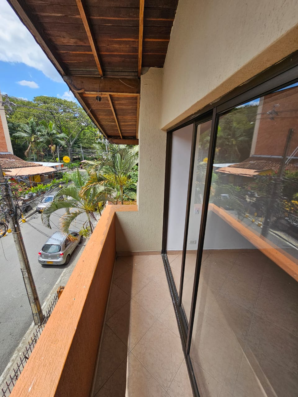 ARRIENDO CASA FLORESTA