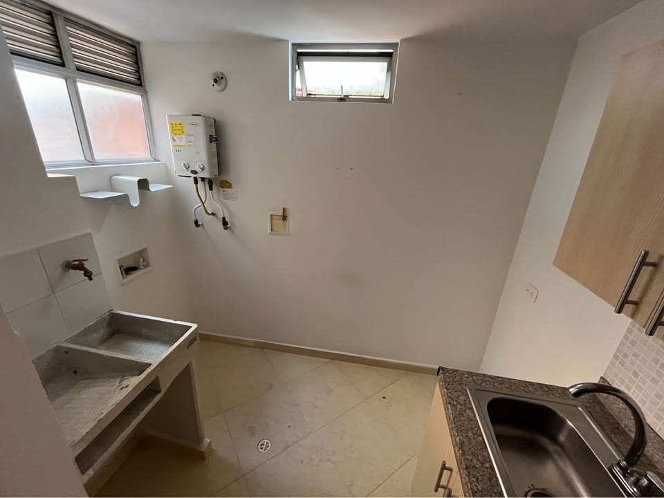 VENDO APARTAMENTO EN LAURELES