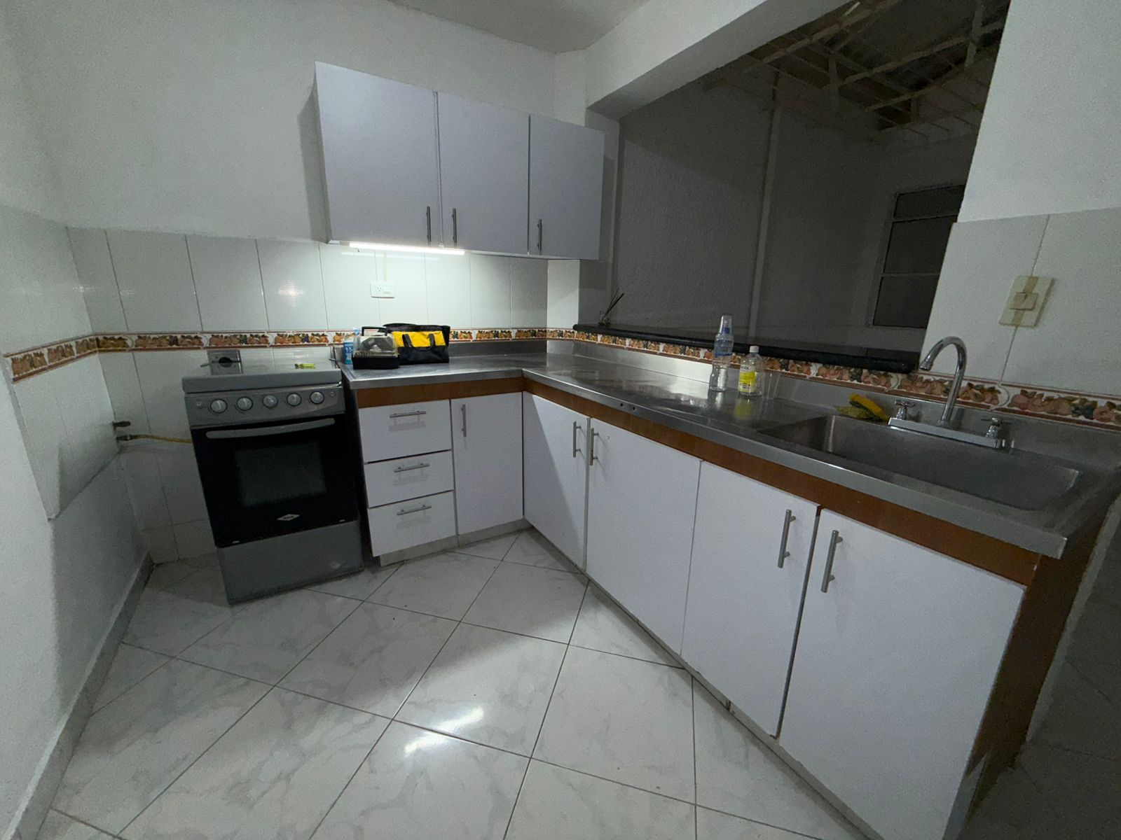 ARRIENDO CASA EN EL VELODROMO