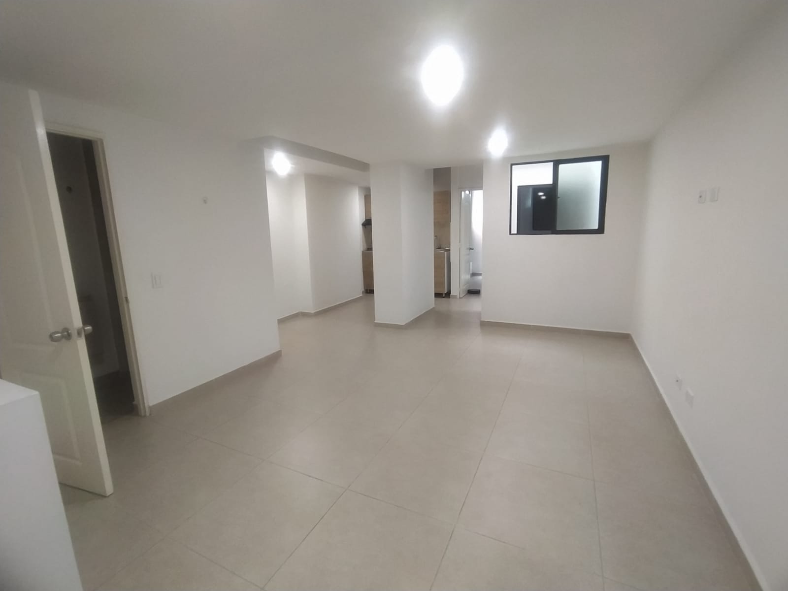 Arriendo Apartaestudio En Laureles