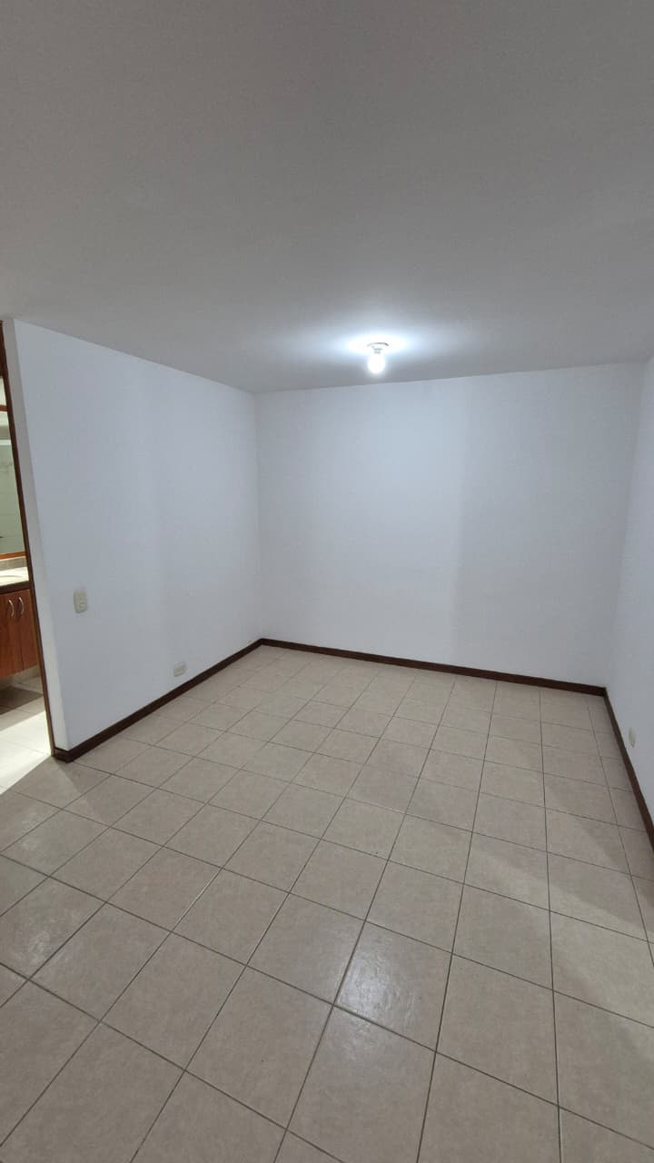 ARRIENDO APARTAMENTO EN EL POBLADO