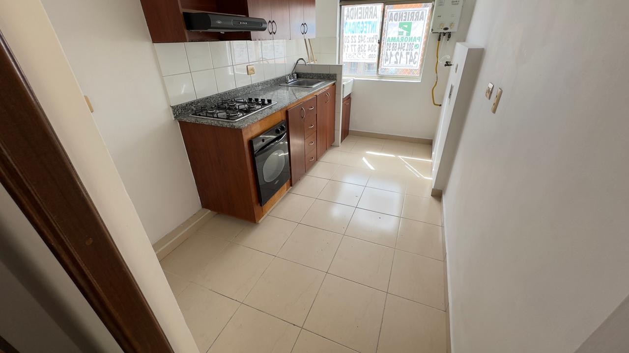 ARRIENDO APARTAMENTO EN LOMA DE LOS BERNAL