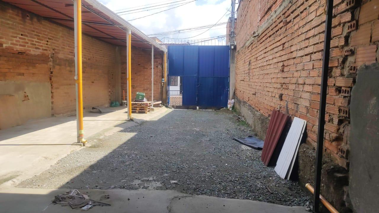 ARRIENDO BODEGA EN SANTA CRUZ LA ROSA