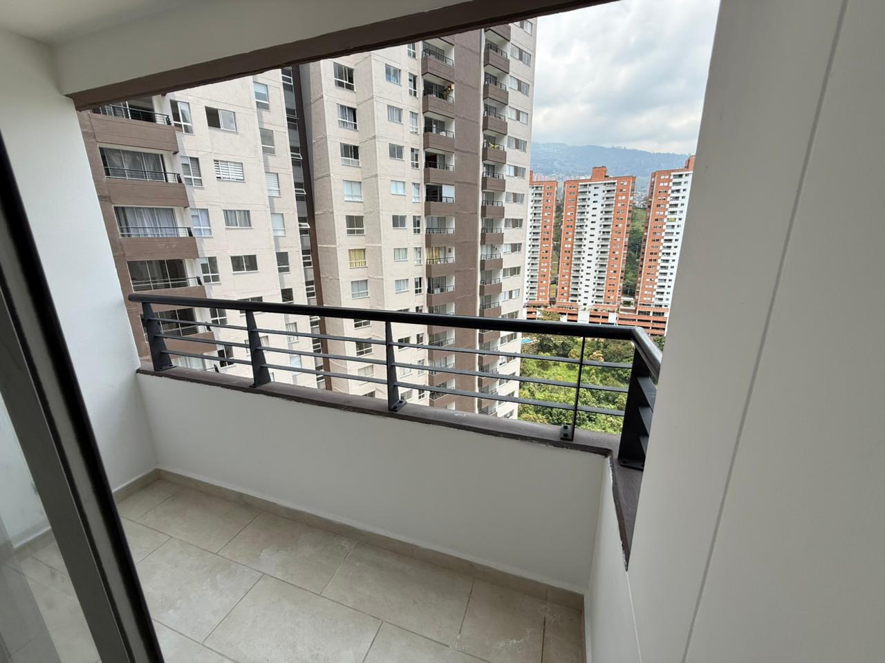 ARRIENDO APARTAMENTO EN CALASANZ PARTE ALTA