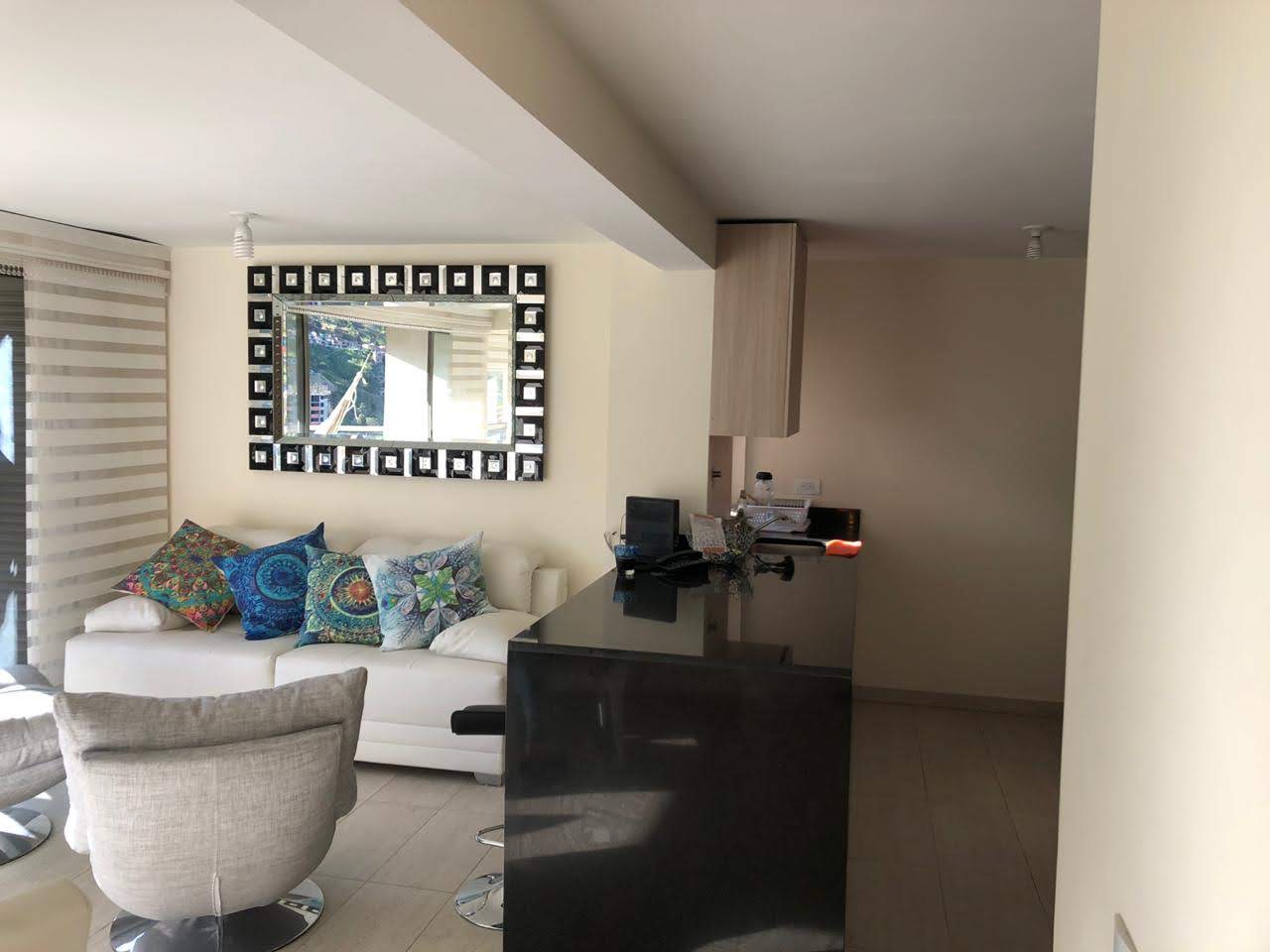 VENDO APARTAMENTO EN LA LOMA DE LOS BERNAL