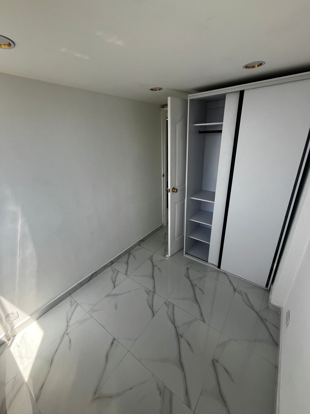 Arriendo apartamento Robledo Pajarito