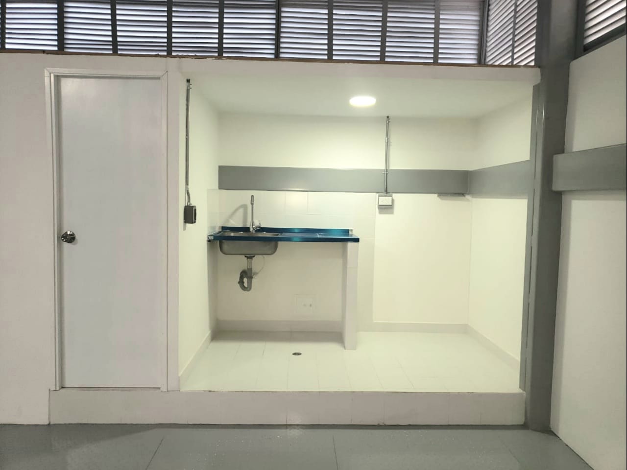 ARRIENDO BODEGA EN ITAGUI SUPERCENTRO DE LA MODA