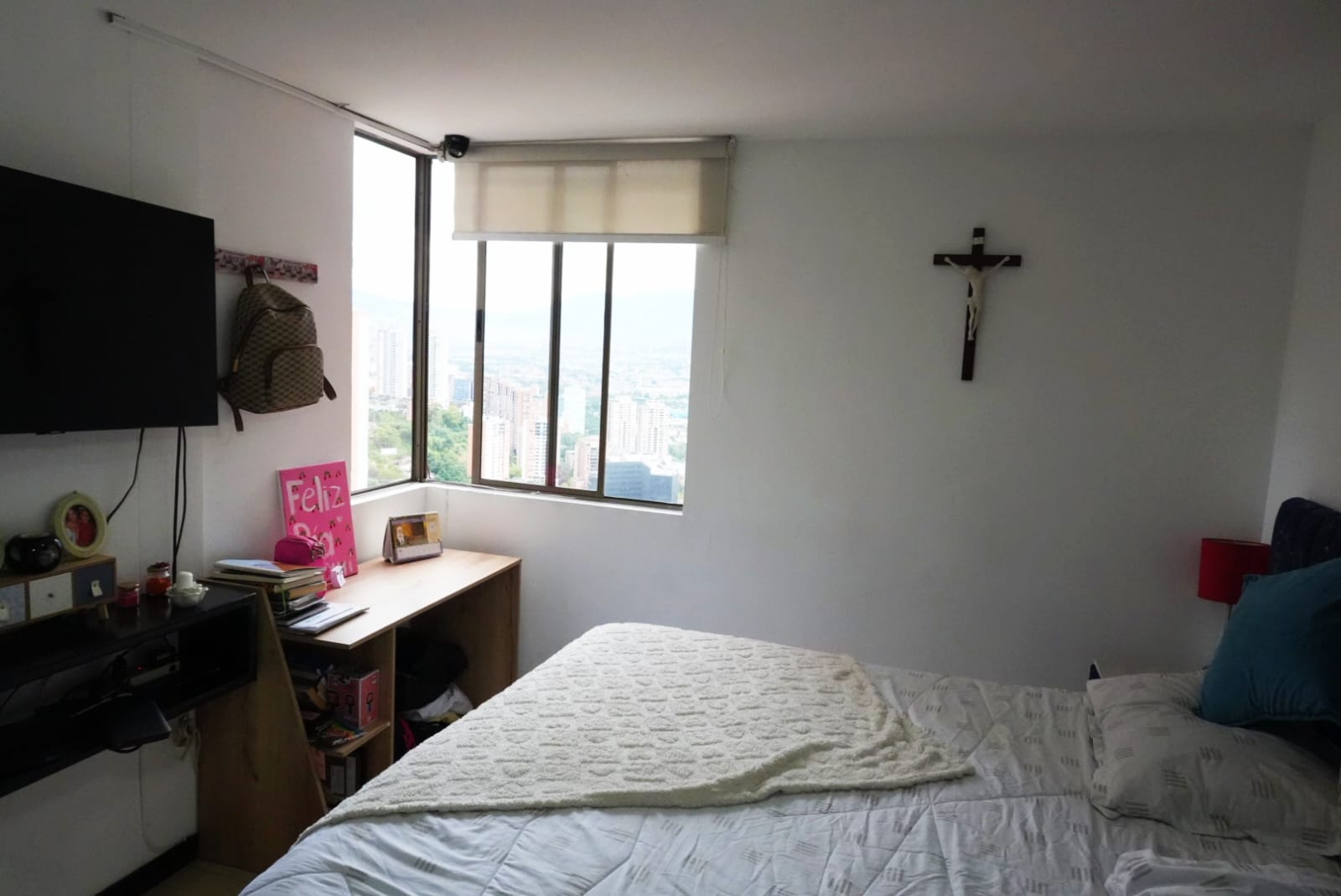 VENDO APARTAMENTO EN LA LOMA DEL INDIO