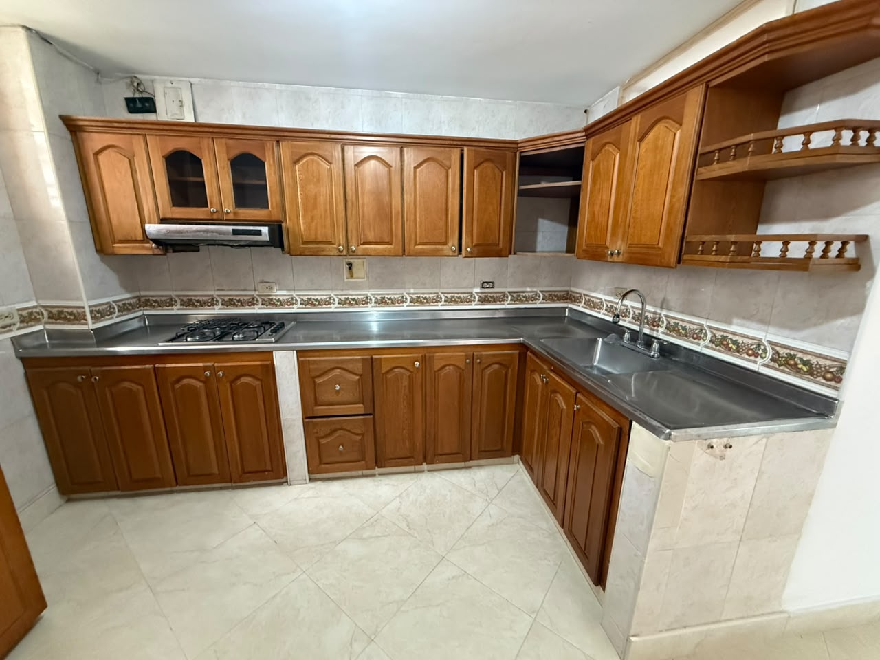 ARRIENDO APARTAMENTO EN EL VELODROMO
