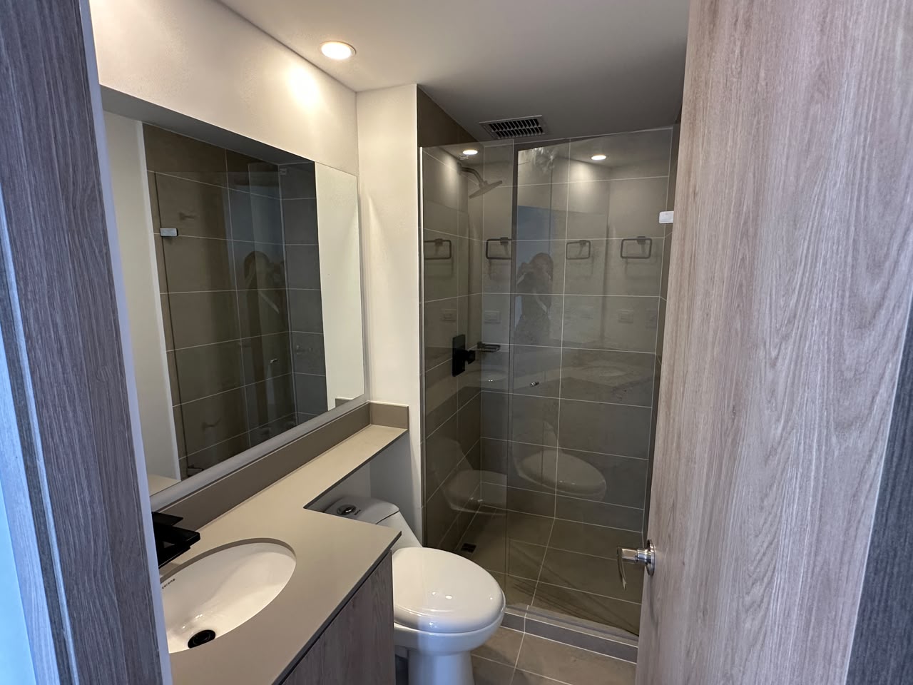 ARRIENDO APARTAMENTO EN CUIDAD DEL RIO