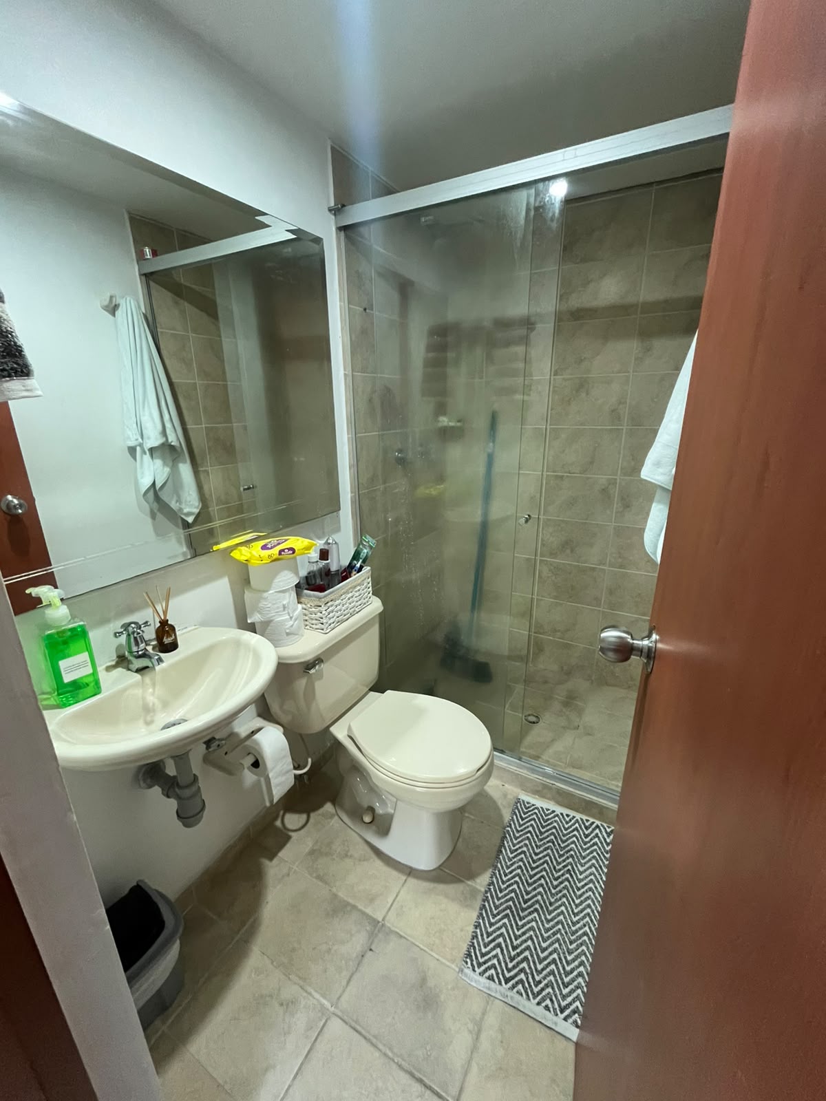 Arriendo Apartamento en el sector de Loma de Los Bernal