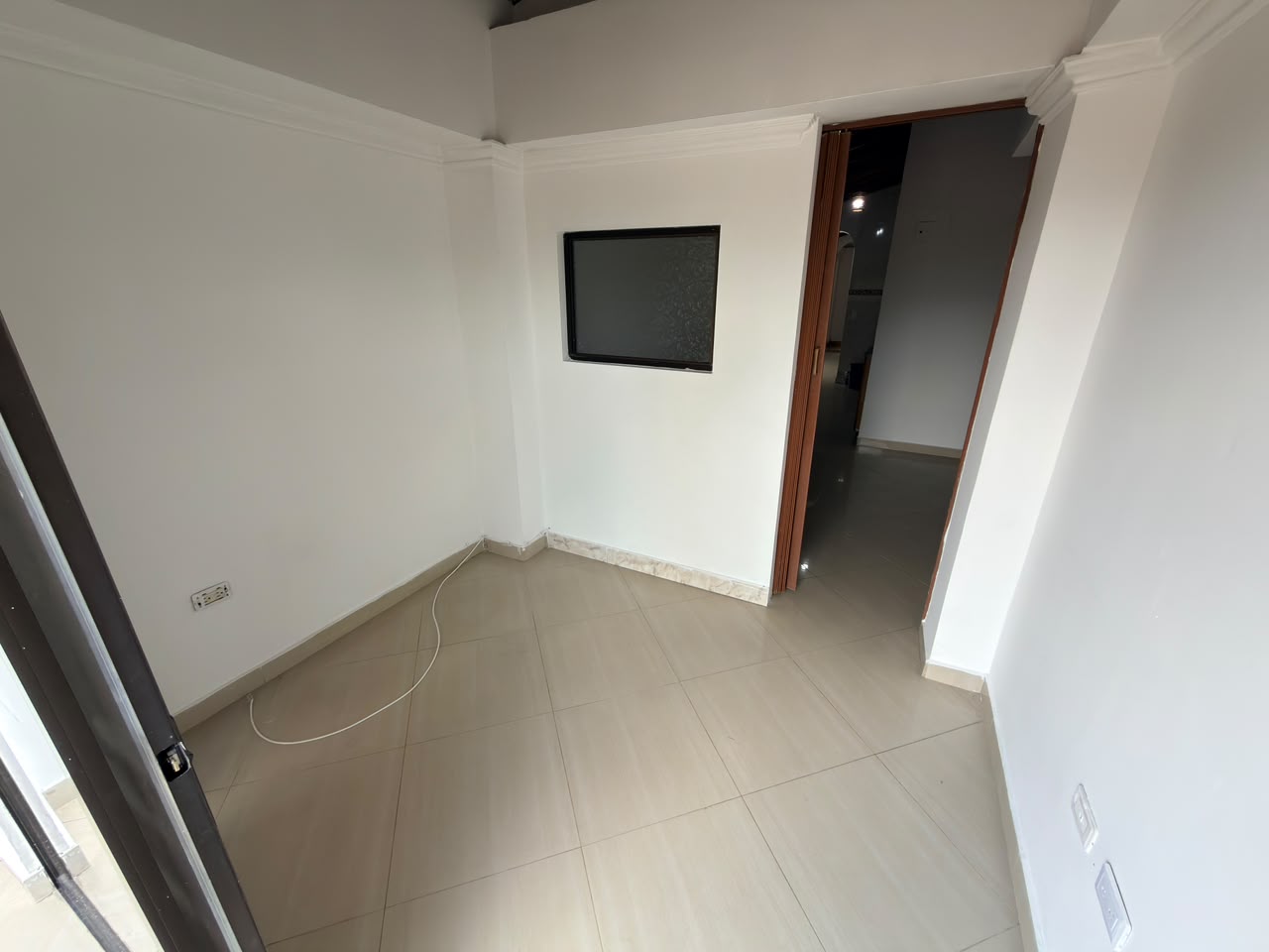 ARRIENDO APARTAMENTO EN LA FLORESTA